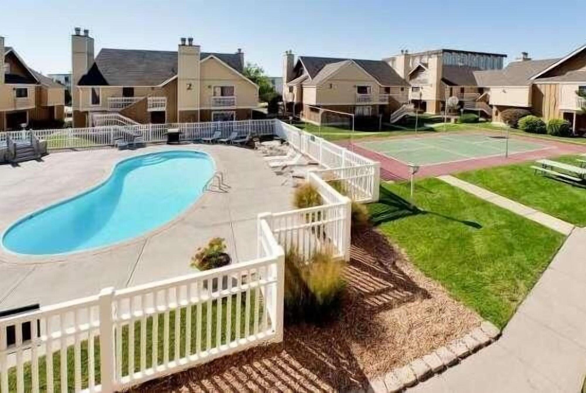 Hawthorn Extended Stay By Wyndham Wichita Exteriér fotografie