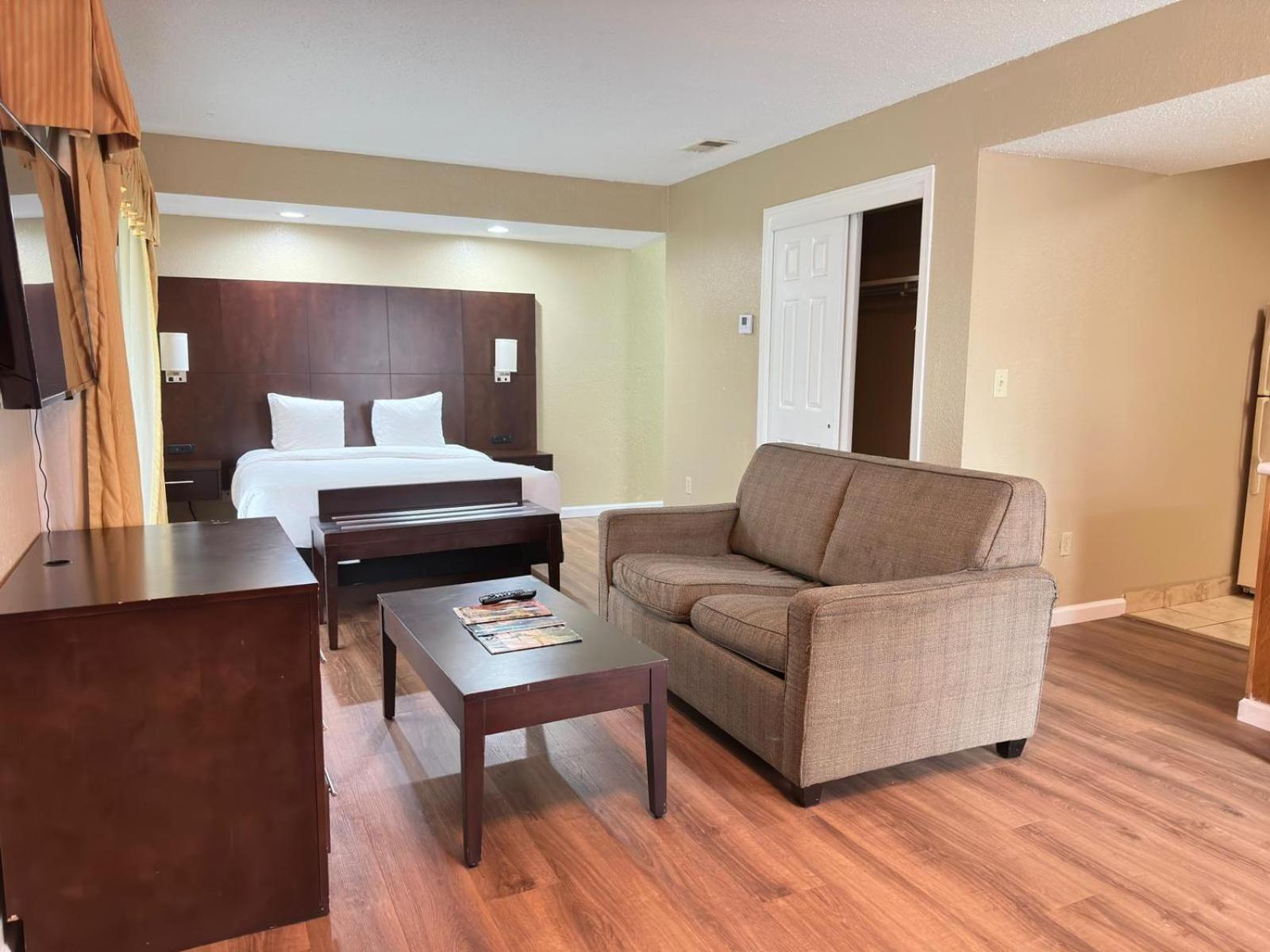 Hawthorn Extended Stay By Wyndham Wichita Exteriér fotografie